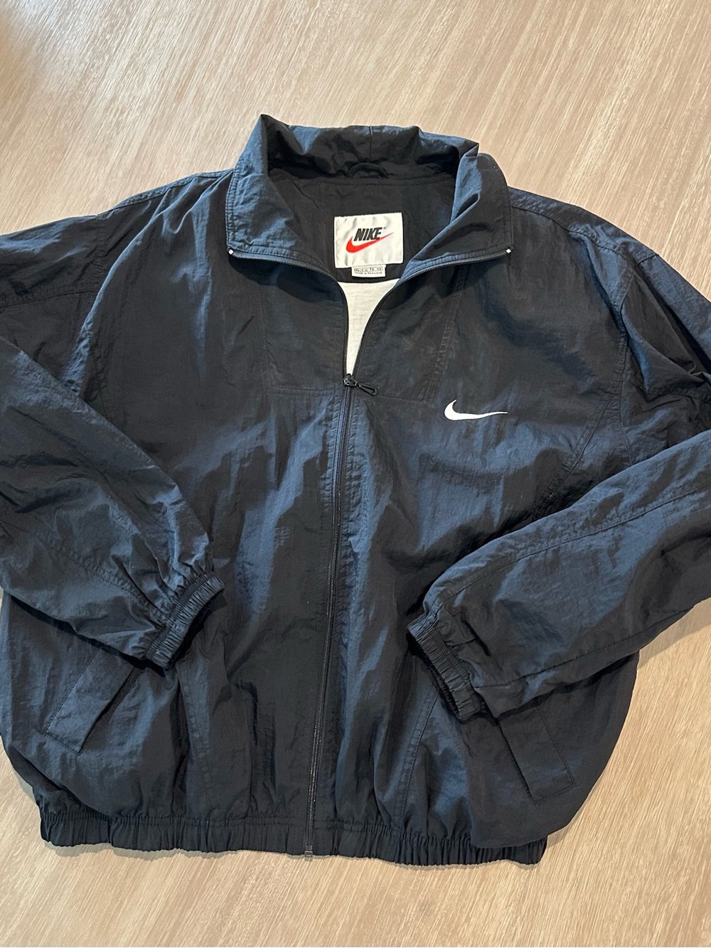 Vintage 1990s Nike Women’s XL Black Windbreaker Jacket Full Zip Nylon Swoosh